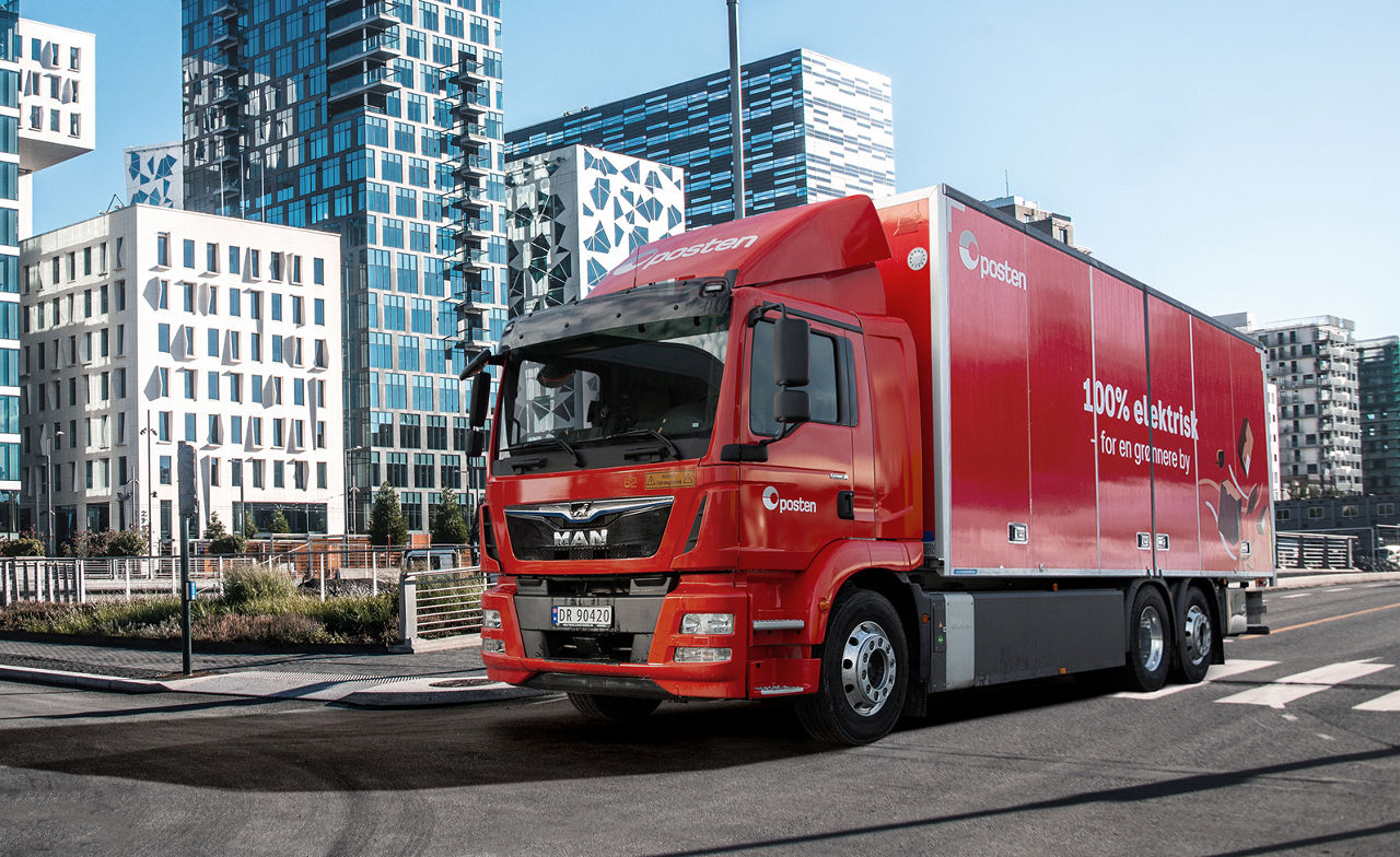 BjĂ¸rvika Barcode empty street in the morning, Modern Buildings in Oslo, Norwey