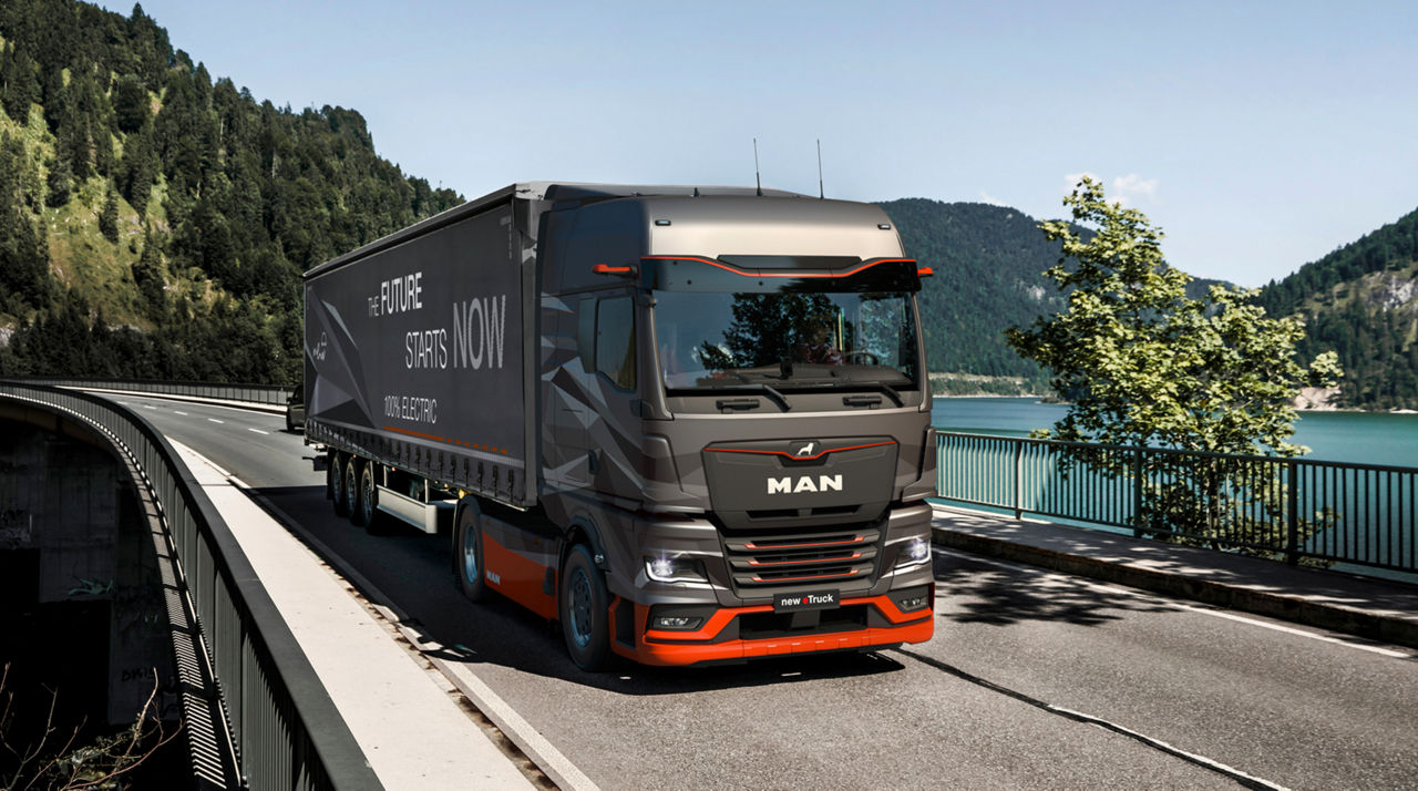 MAN TGX series shows shows new interieur and operating concept..DE:.Die MAN TGX-Baureihe zeigt einen neuen Innenraum und Bedienkonzept..UK:.MAN TGX series shows shows new interieur and operating concept..Outdoor, TGX, TGX XXL, XXL, exterieur, man, onlocation, spanien