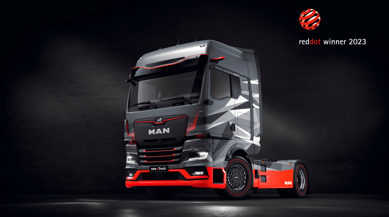 The near-production prototype of the MAN eTruck exhibited at the IAA Transportation 2022 provides a glimpse of the future emission-free battery-electric drive in long-distance transport vehicles from MAN.DE: Der auf der IAA Transportation 2022 ausgestellte seriennahe Prototyp des MAN eTruck gibt einen Ausblick auf den künftigen emissionsfreien batterrieelektrischen Antrieb in Fernverkehrsfahrzeugen von MAN.EN:The near-production prototype of the MAN eTruck exhibited at the IAA Transportation 2022 provides a glimpse of the future emission-free battery-electric drive in long-distance transport vehicles from MAN.