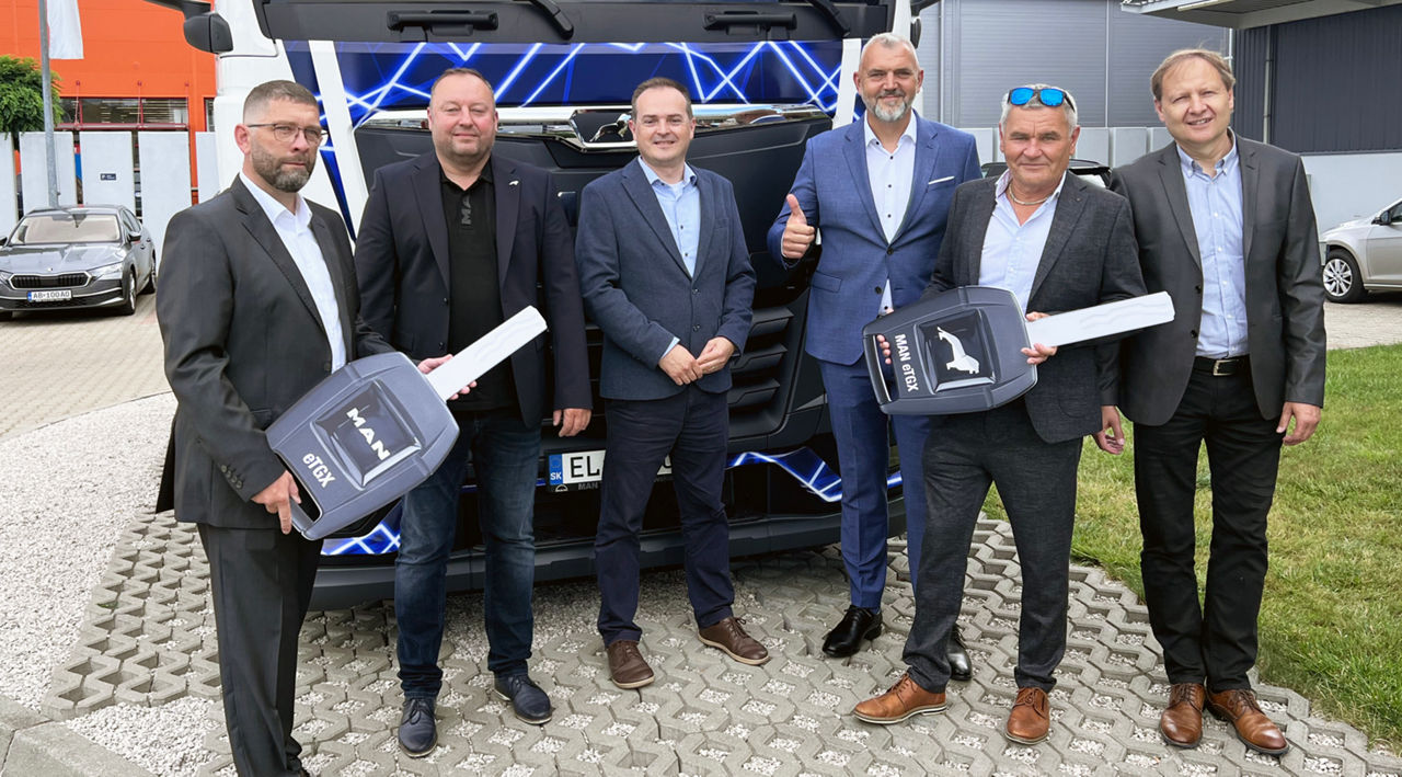 01-prvy-e-truck-man-odovzdany-na-slovensku.jpg