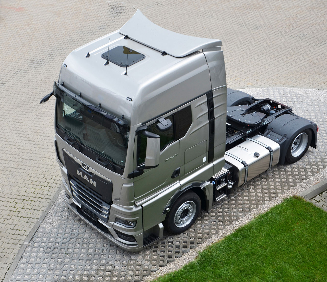 03-DeutschMann-Transport-chvli-MAN-TGX-novej-genercie.jpg