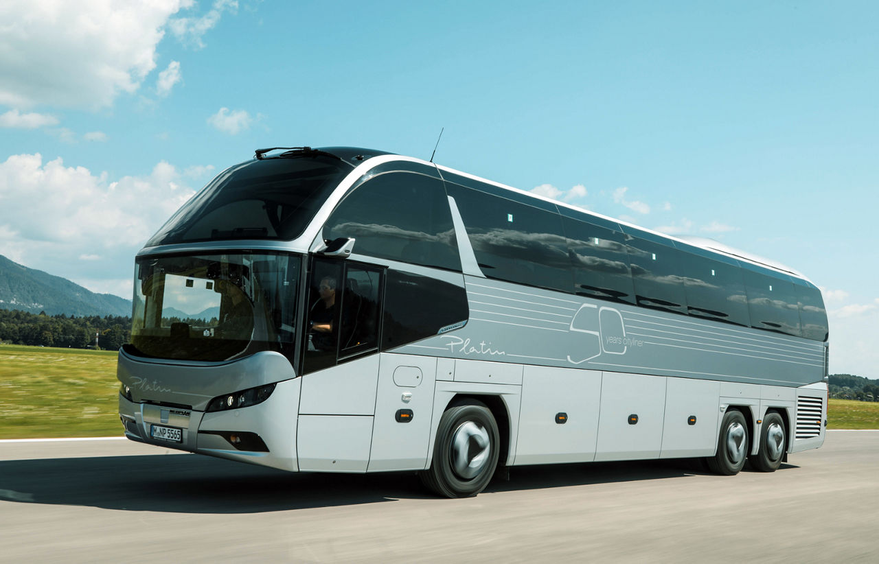 03-NEOPLAN-Cityliner-Coach-of-the-Year-2022-edited-1.jpg