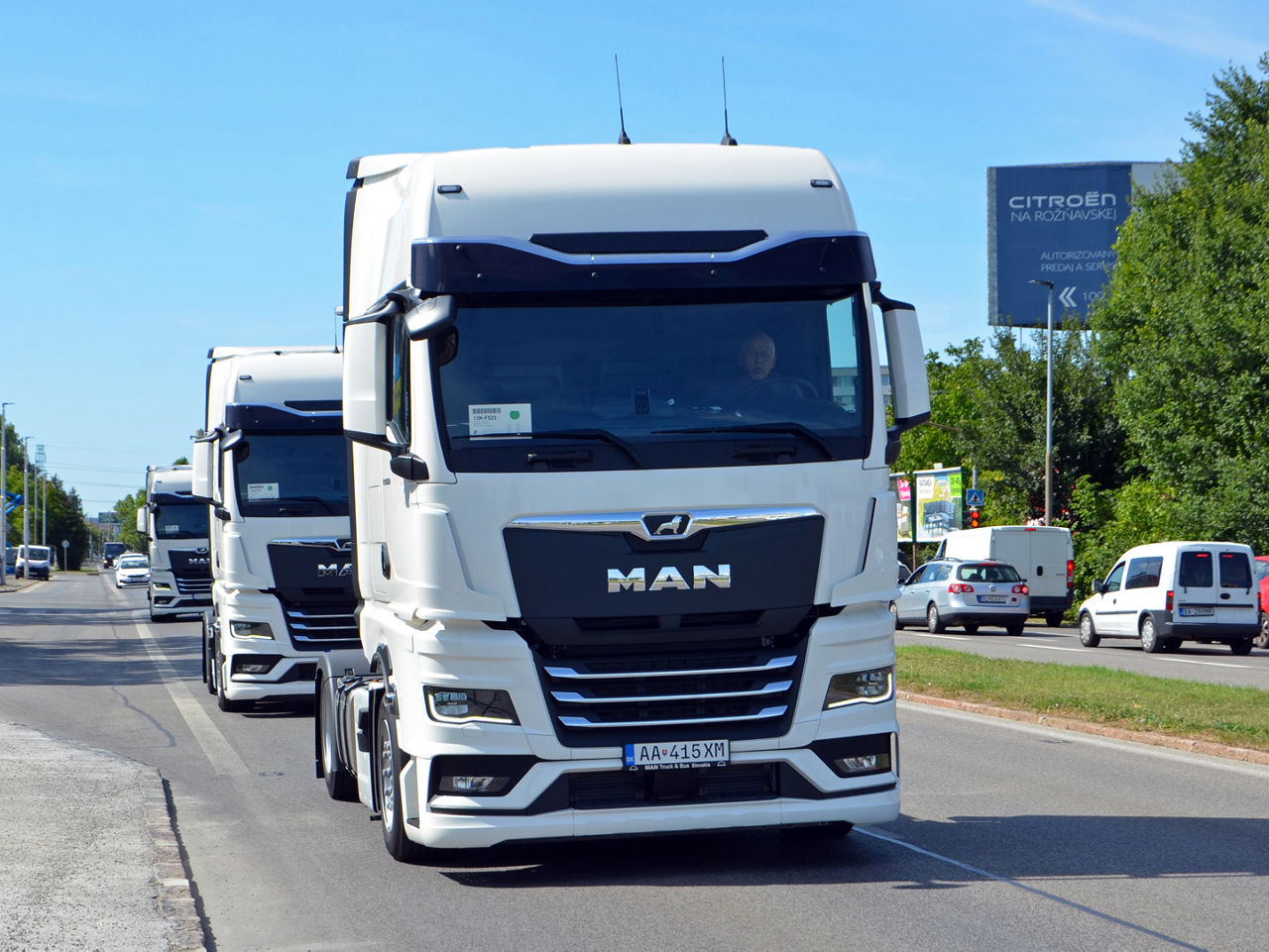04_Prvé_ťahače_MAN_TGX_D30_PowerLion_pre_slovenského_dopravcu.jpg