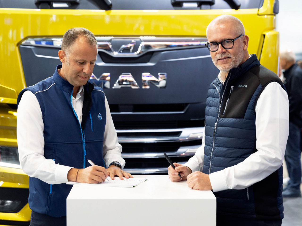 MAN Truck & Bus SE, BP SimplePay Vertragsunterzeichnung,  , 20.09.2022, IAA Transportation 2022MAN Truck & Bus SE, BP SimplePay, contract signing, 20.09.2022, IAA Transportation 2022