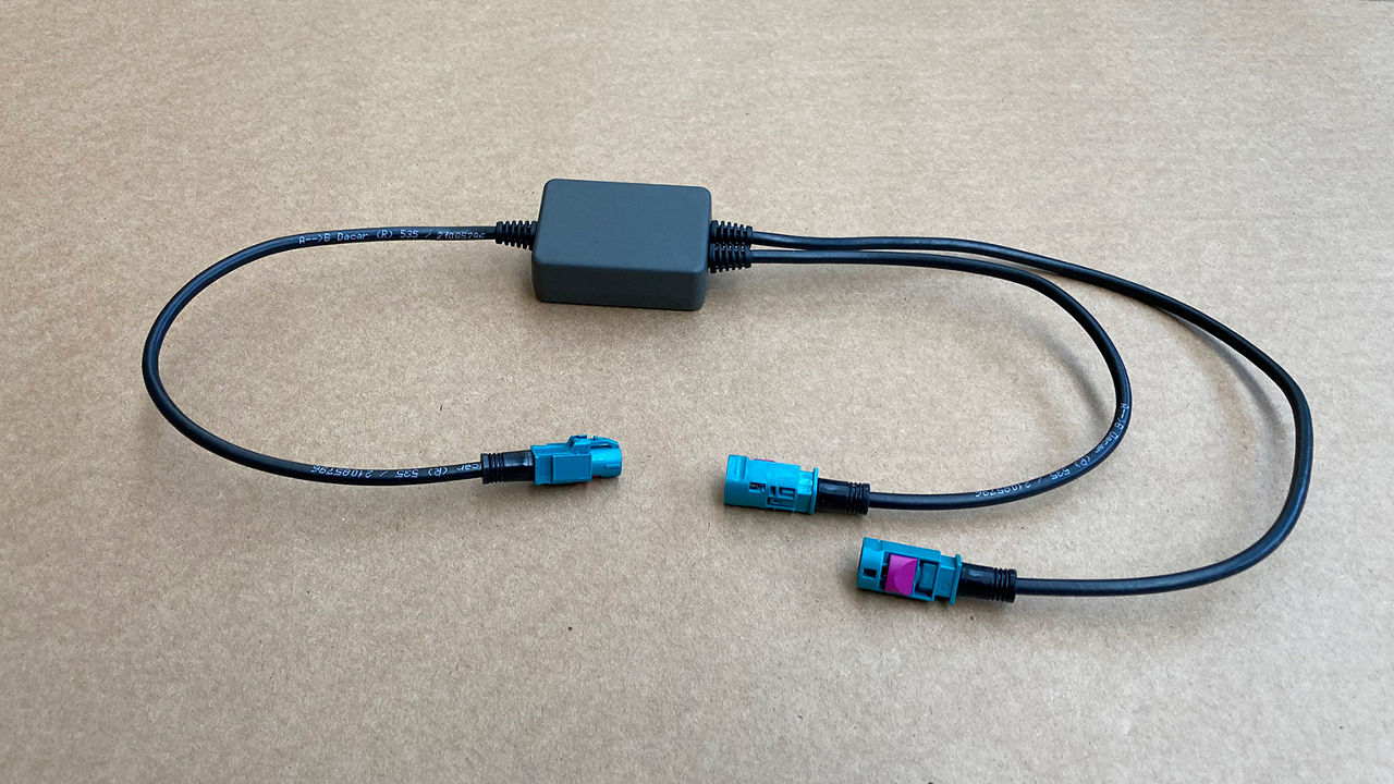 Řídicí jednotka pro detekci přívěsu