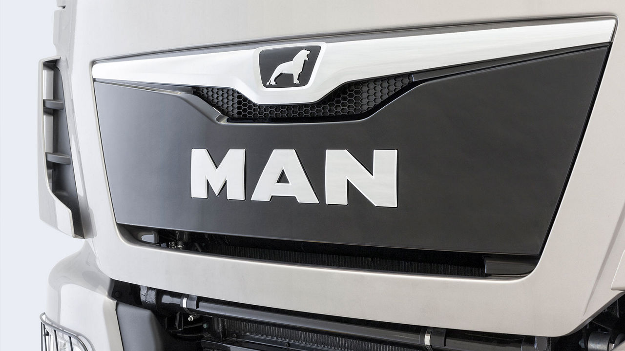 Mřížka chladiče s novým logem