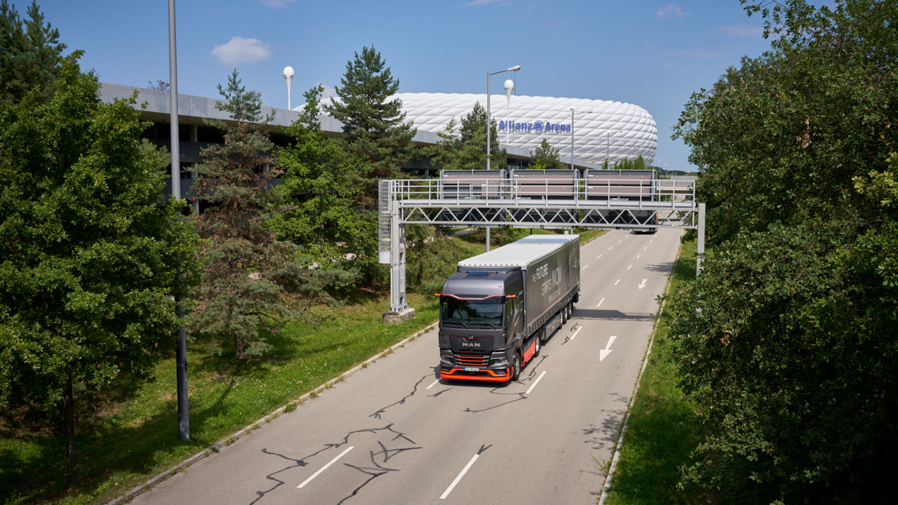 16-9---2400-x-1350-px-man-stories-Ladepark-FCB-Bus-Allianzarena.jpg