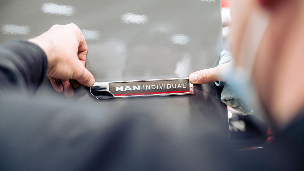 Das Individual-Signet auf der Sonnenblende