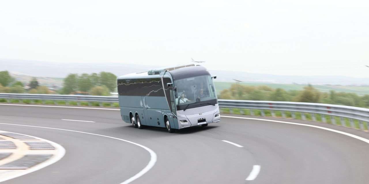 2-1---2400-x-1200-px-MAN-eCoach-2.jpg