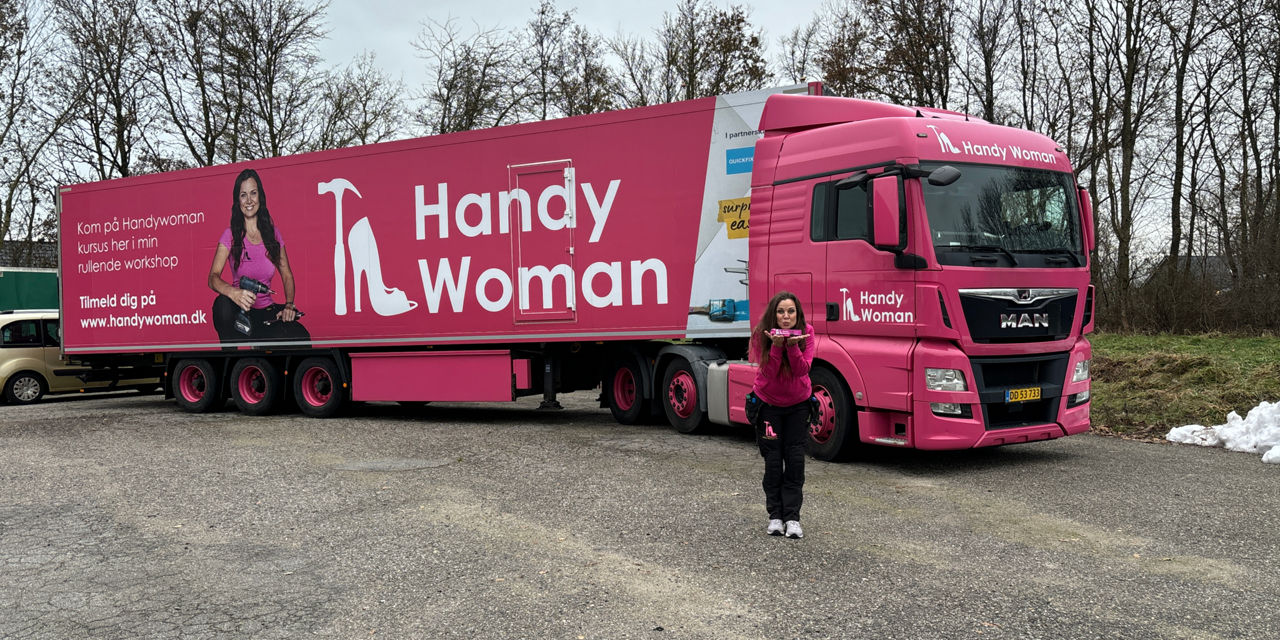 2-1---2400-x-1200-px-man-stories-handywoman-modelltruck.jpg