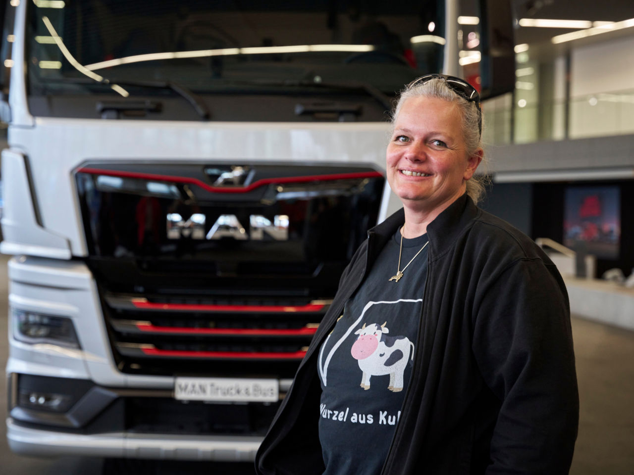 4-3---2400-x-1800-px-MAN-stories-WoMAN-vorm-Truck.jpg