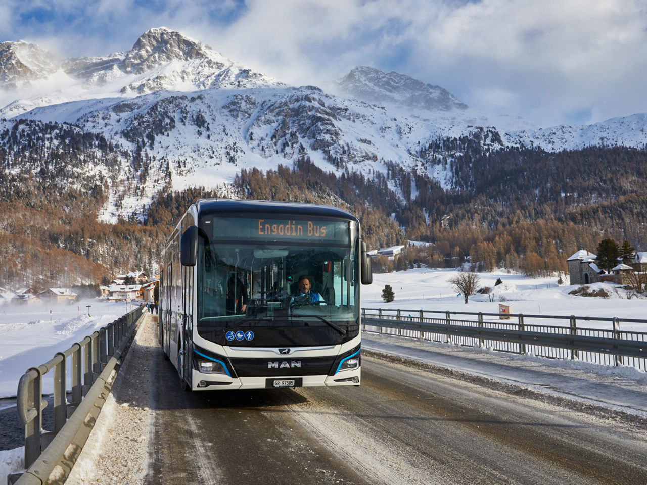 4-3---2400-x-1800-px-MAN-stories-skitourismus-bus-schnee-1.jpg