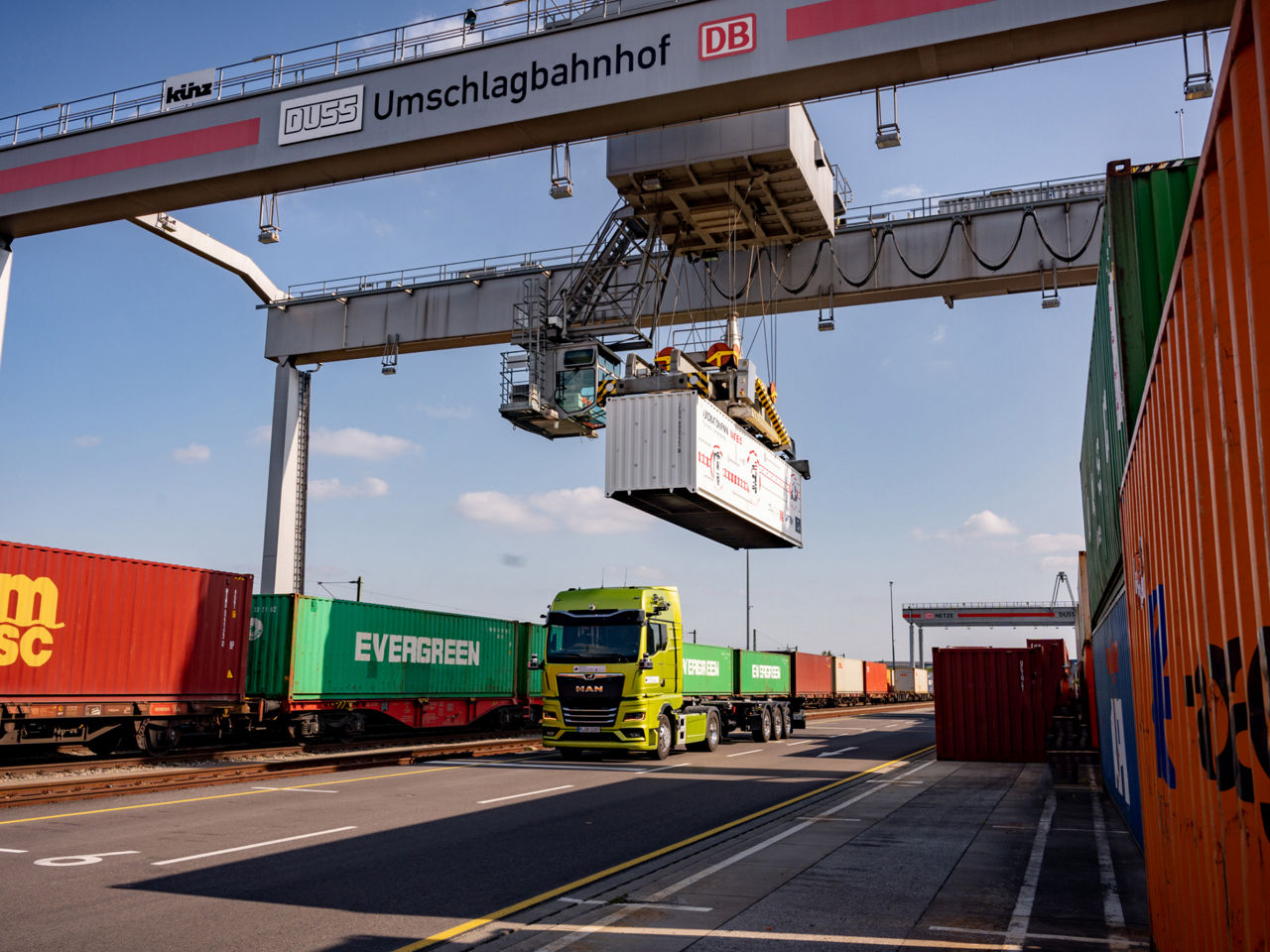 MAN TGX 18.510 at the container terminal