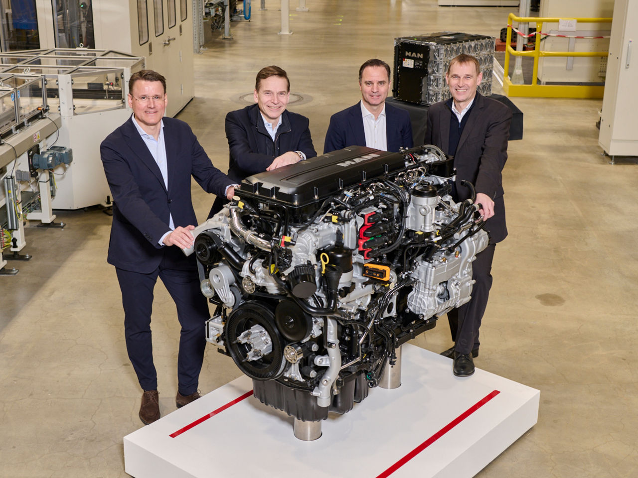 4-3---2400-x-1800-pxMAN-D30-Motor.jpg