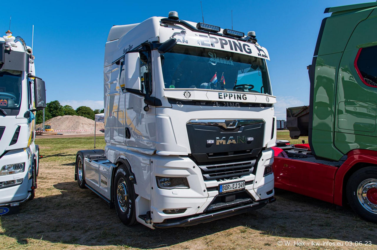 Weißer MAN TGX von Yannick Brömmel