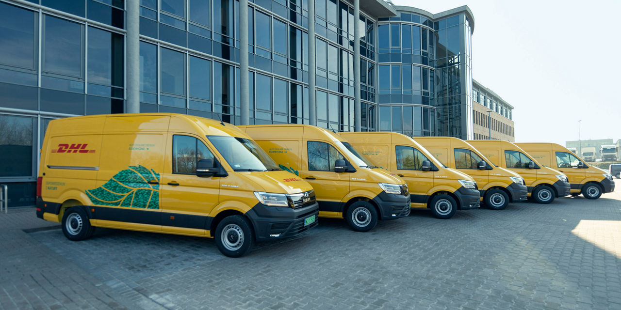 Eko-flota-DHL-Parcel-2400-1200.jpg