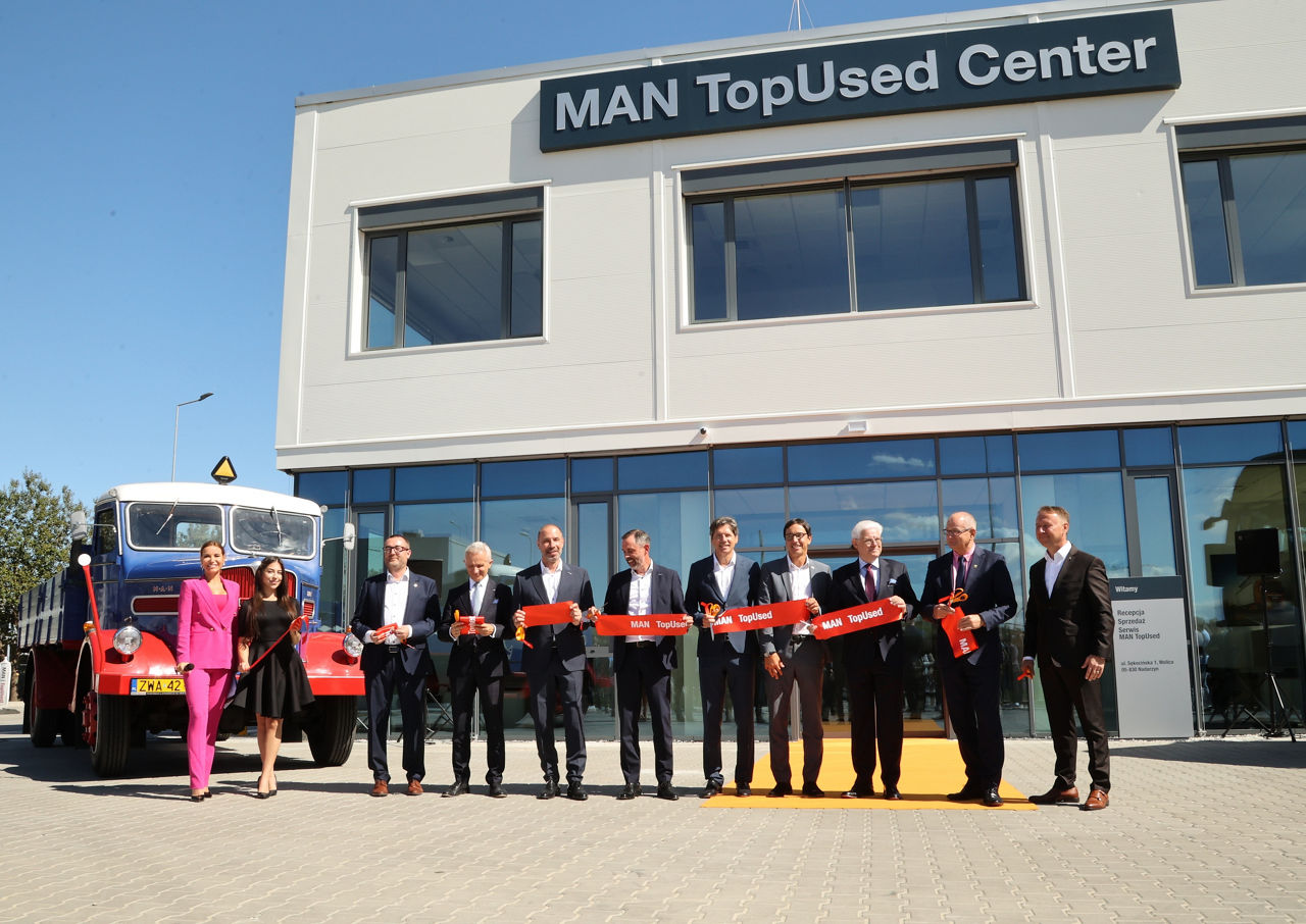 Fot-1-Uroczyste-otwarcie-centrum-pojazdw-uywanych-MAN-TopUsed.jpg