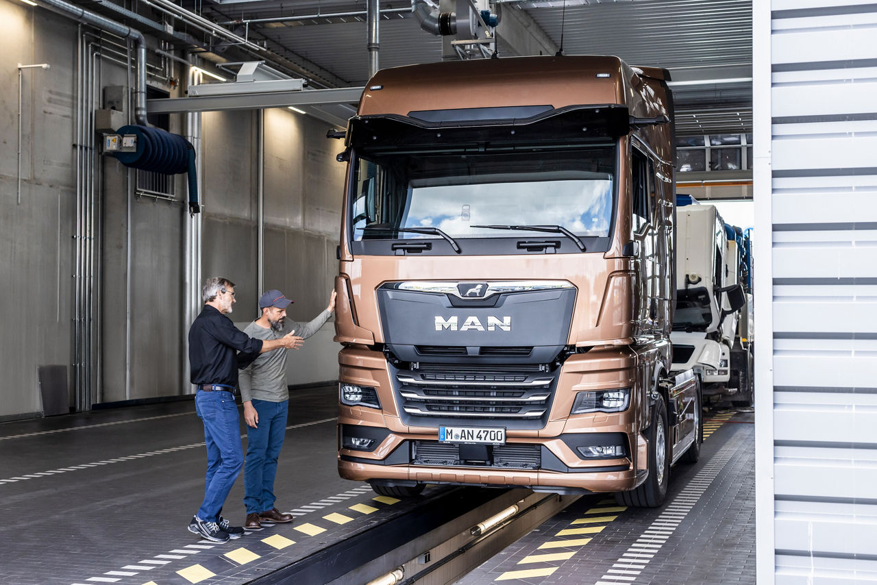 MAN Service Station in Schweinfurt, mit dem TGX MY 2025
