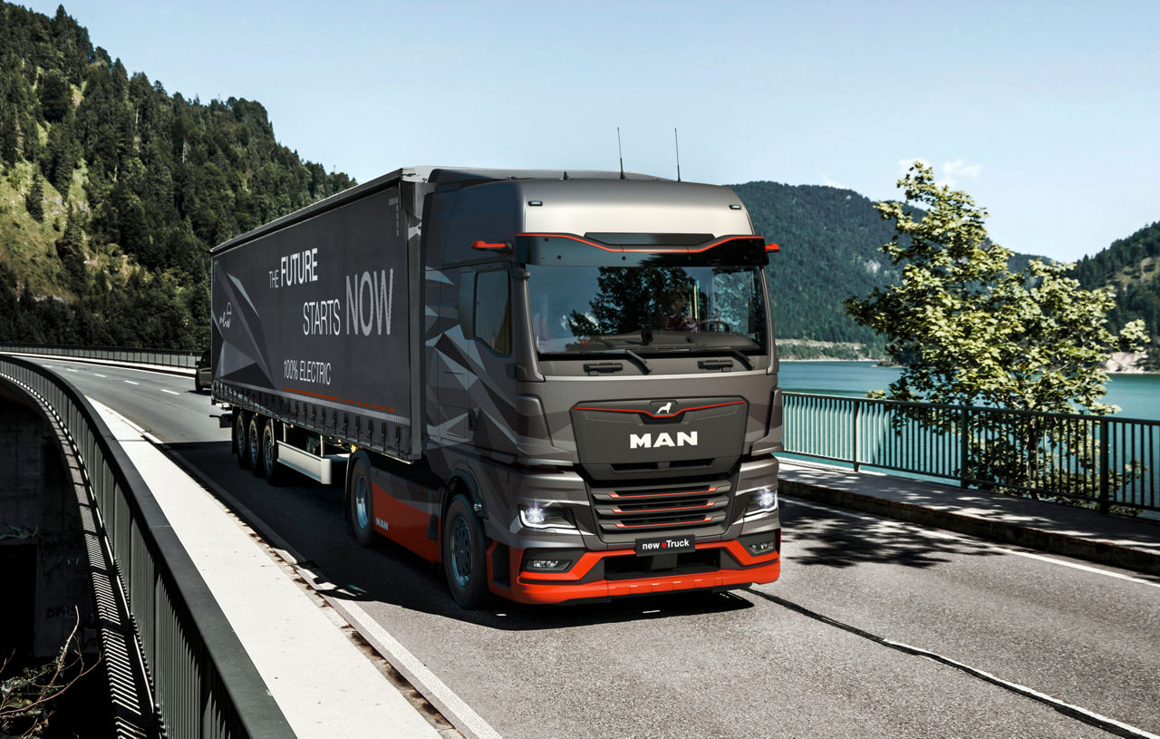 MAN TGX series shows shows new interieur and operating concept..DE:.Die MAN TGX-Baureihe zeigt einen neuen Innenraum und Bedienkonzept..UK:.MAN TGX series shows shows new interieur and operating concept..Outdoor, TGX, TGX XXL, XXL, exterieur, man, onlocation, spanien