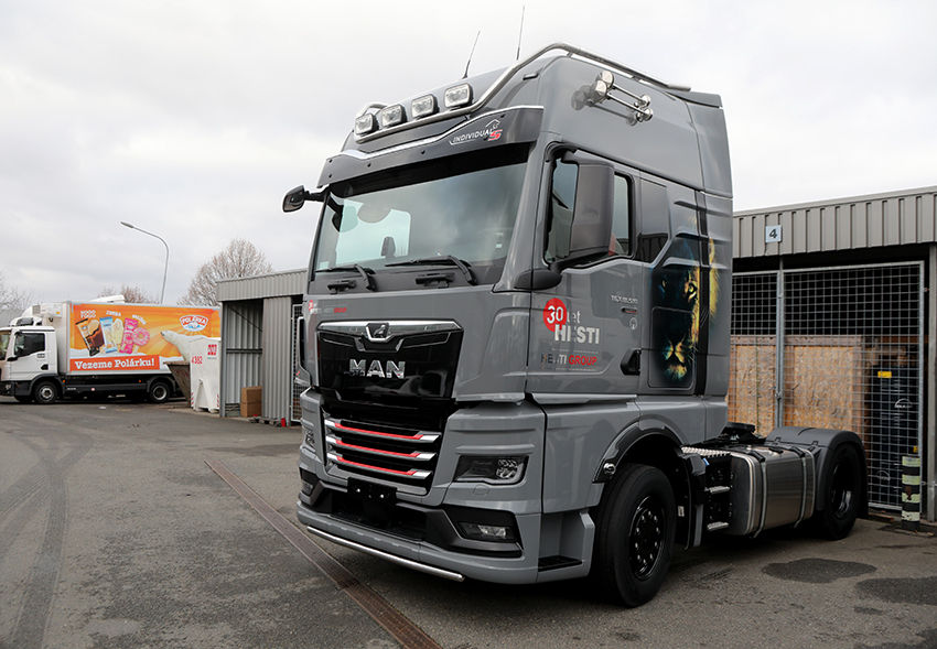 MAN-Hesti-30-Individual-72-14.jpeg