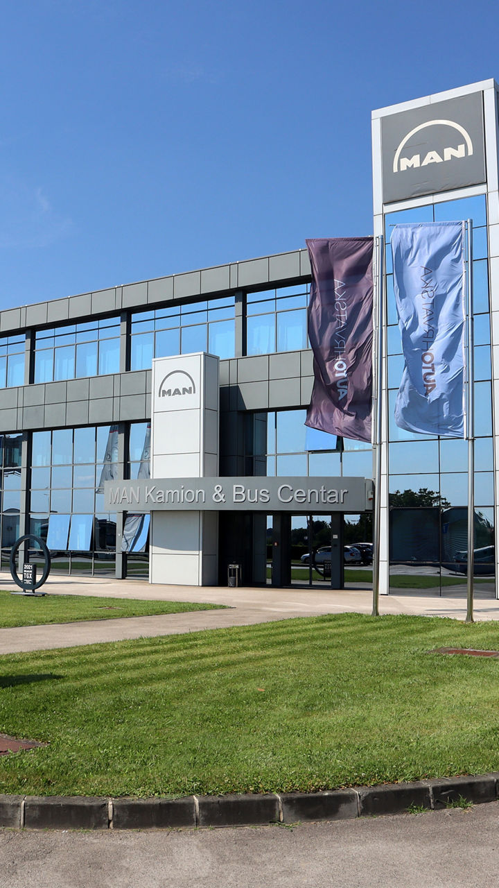 MAN-centar---Hrvatski-Leskovac-2022---1920x3614.jpg
