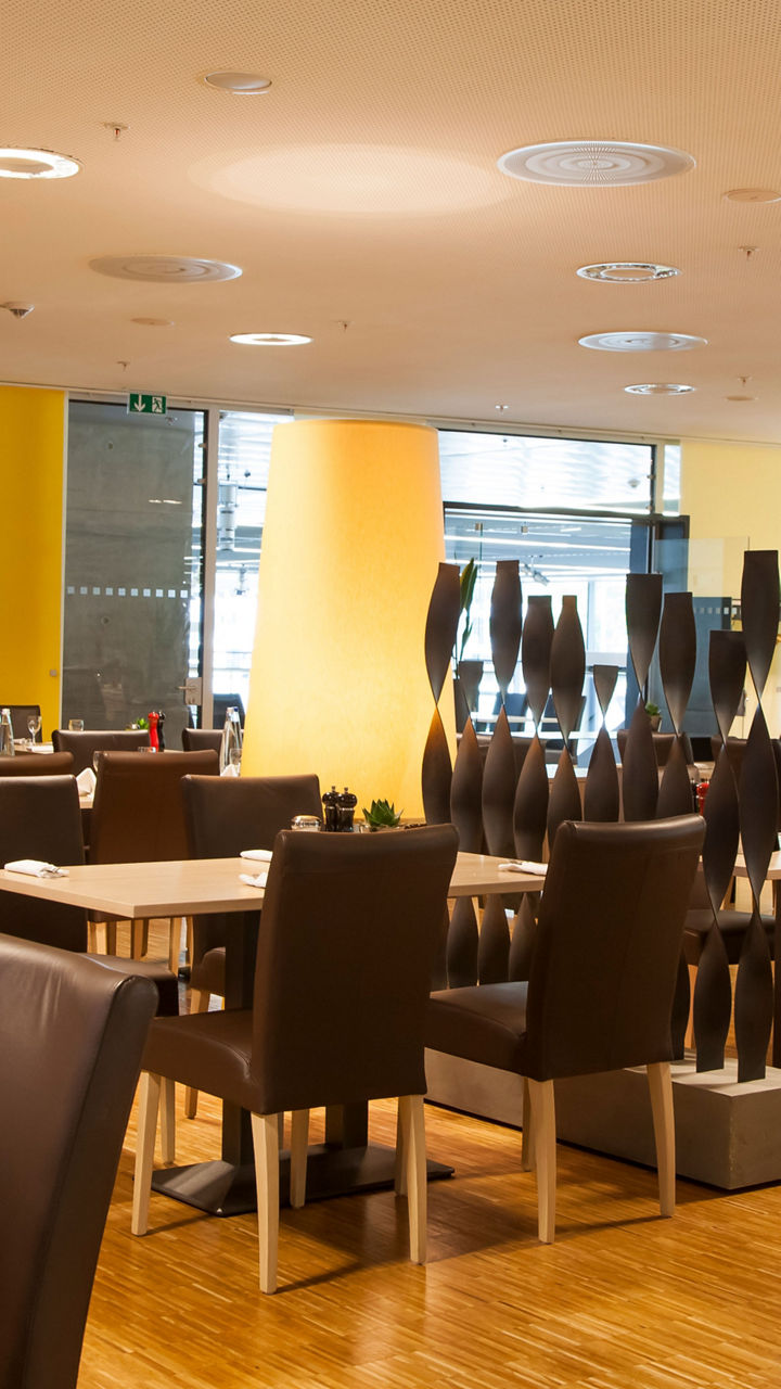 Eingedeckter Tisch im MAN Restaurant