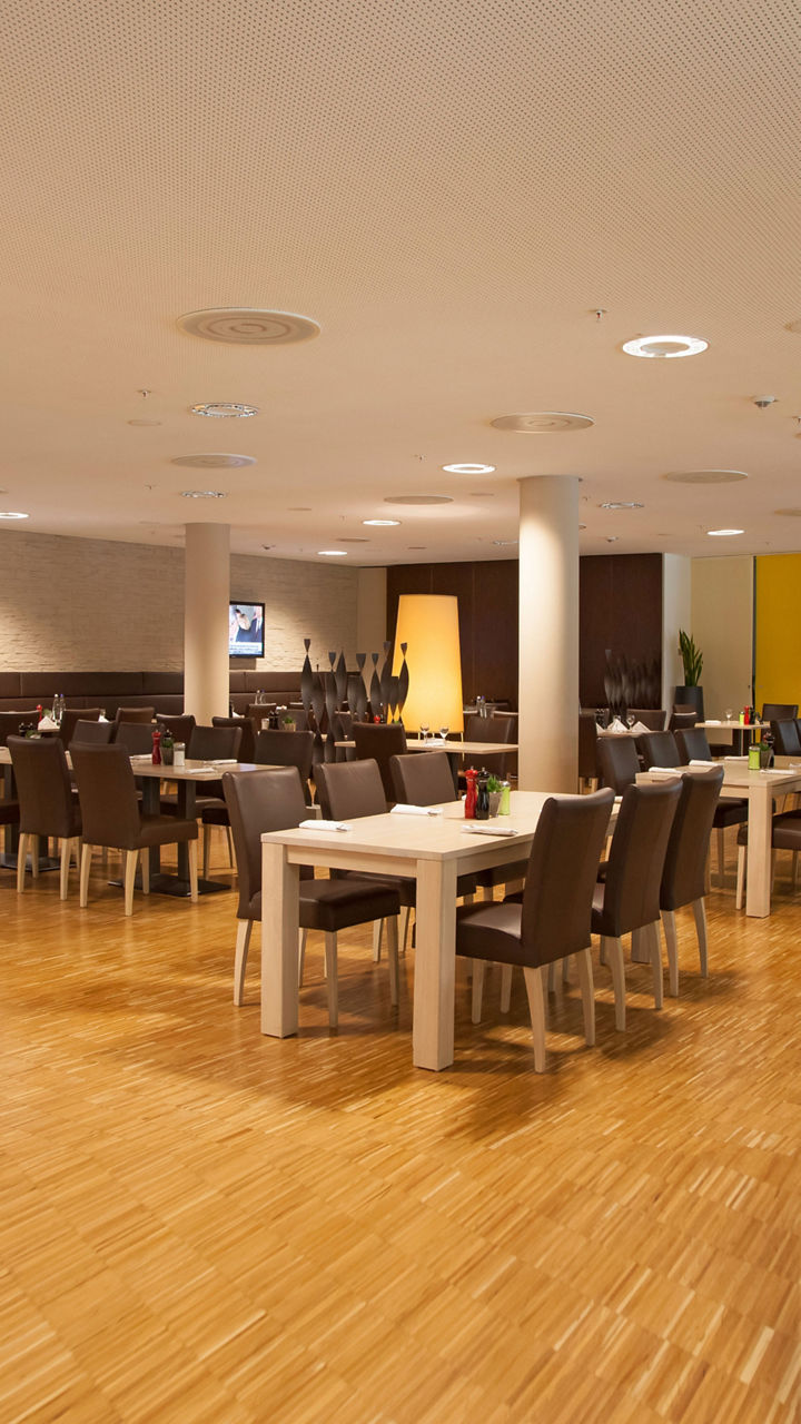 Gemütlich speisen im MAN Restaurant