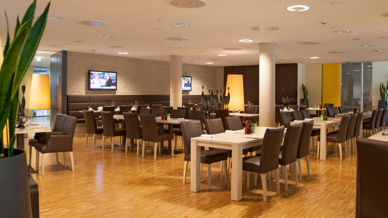 Gemütlich speisen im MAN Restaurant