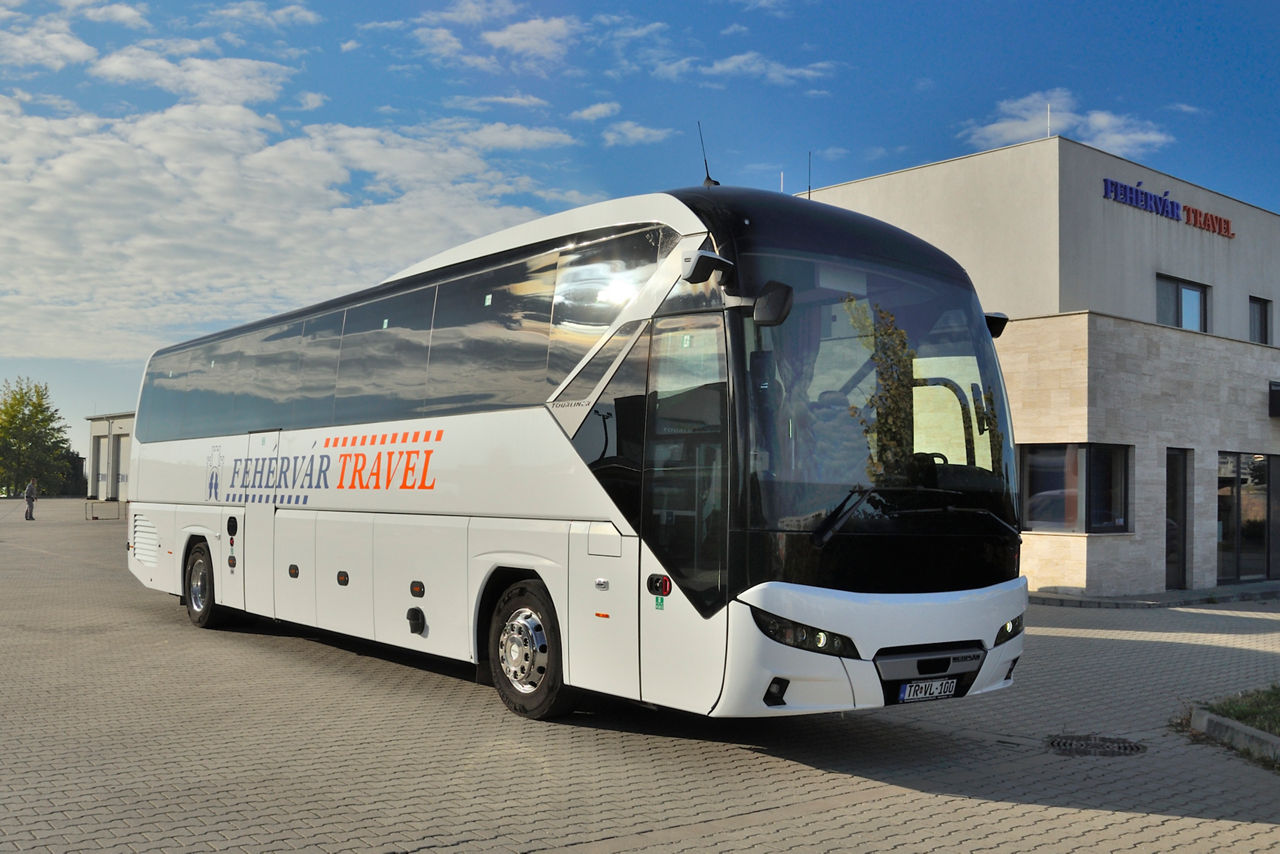 P_Fehérvár_Travel_Busz_1.JPG