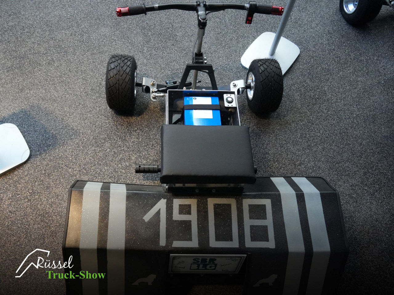 Russel-Truck-Show-1800x2400-7.jpg