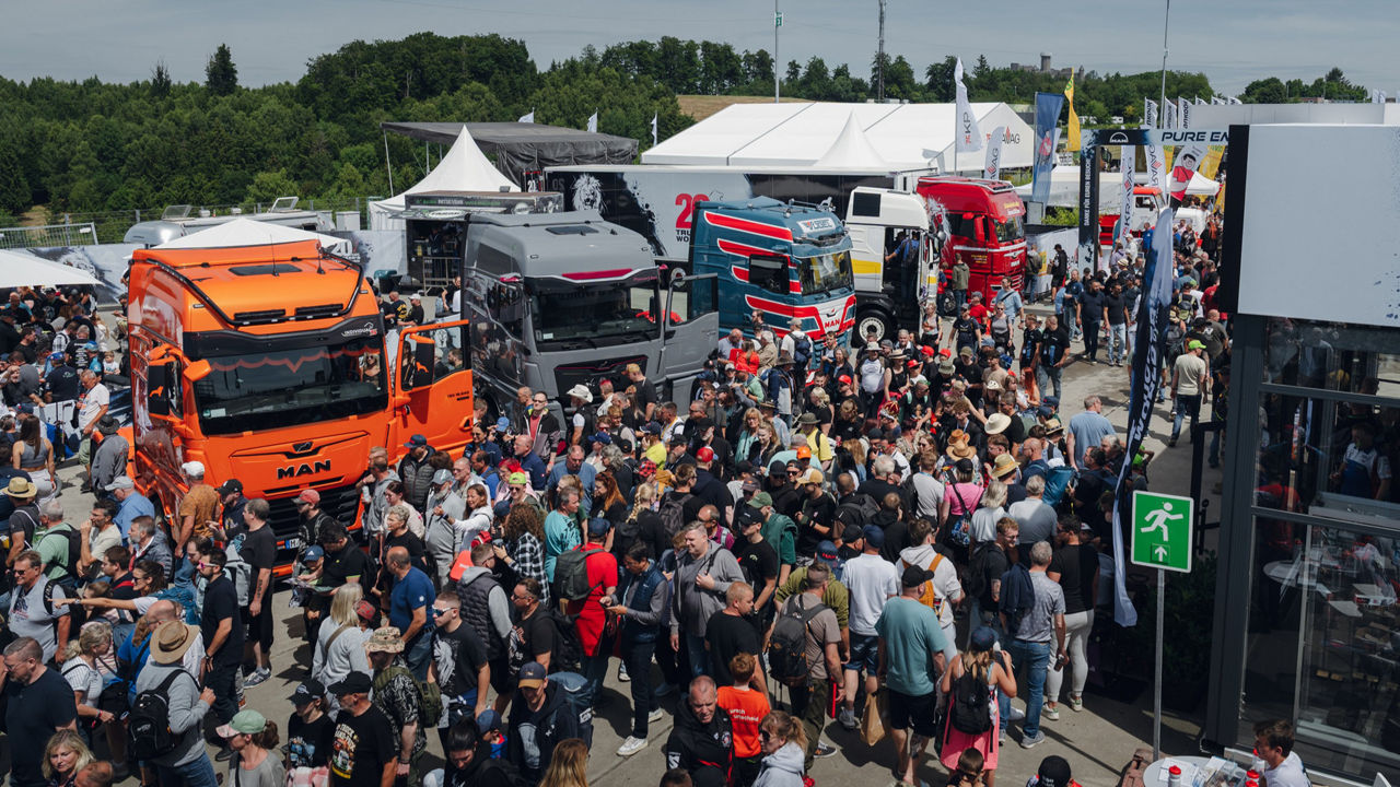 Der MAN Stand war wie jedes Jahr sehr gut besucht. Neben dem MAN Zelten stehen auch viele Showtrucks, die besichtigt werden können.