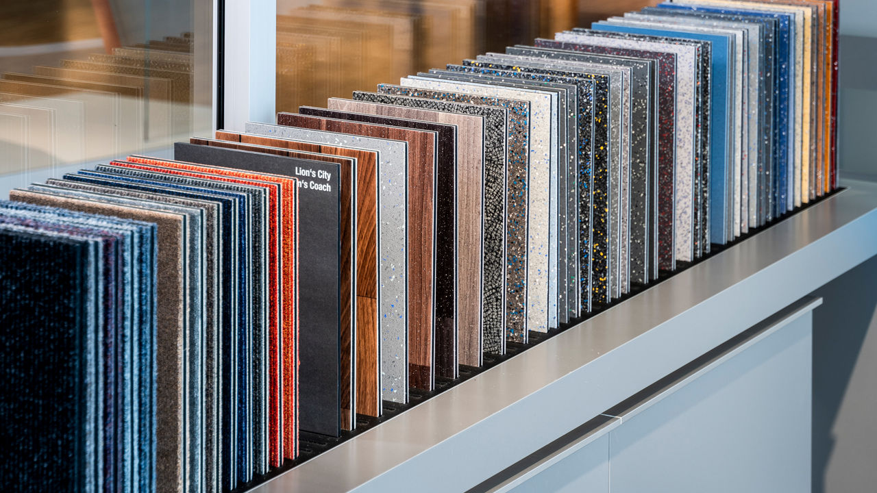 Unterschiedliche Bodenbeläge für Stadt- und Reisebusse finden Sie ebenfalls im MAN Designstudio 