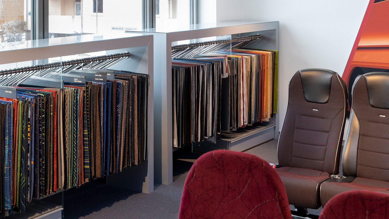 Material- und Farbvielfalt der MAN Polster- und Bezugstoffe