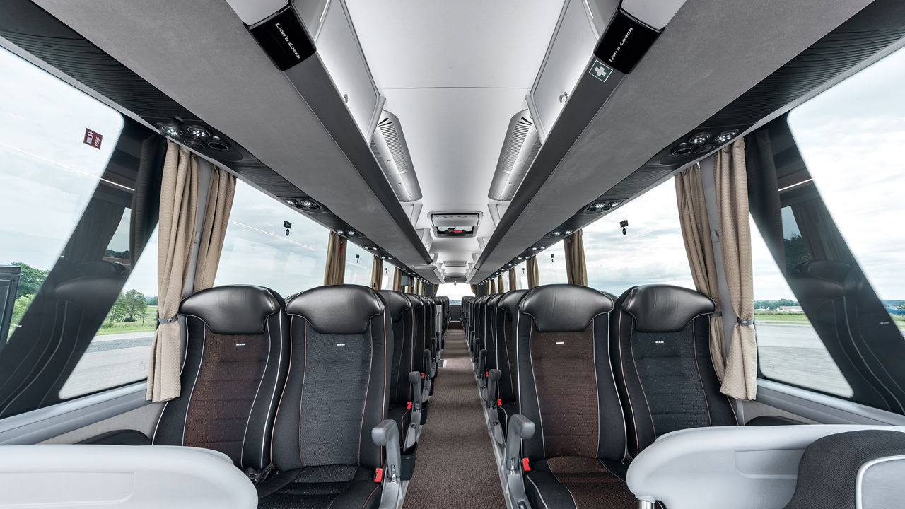 Großuügiger Fahrgastinnenraum 