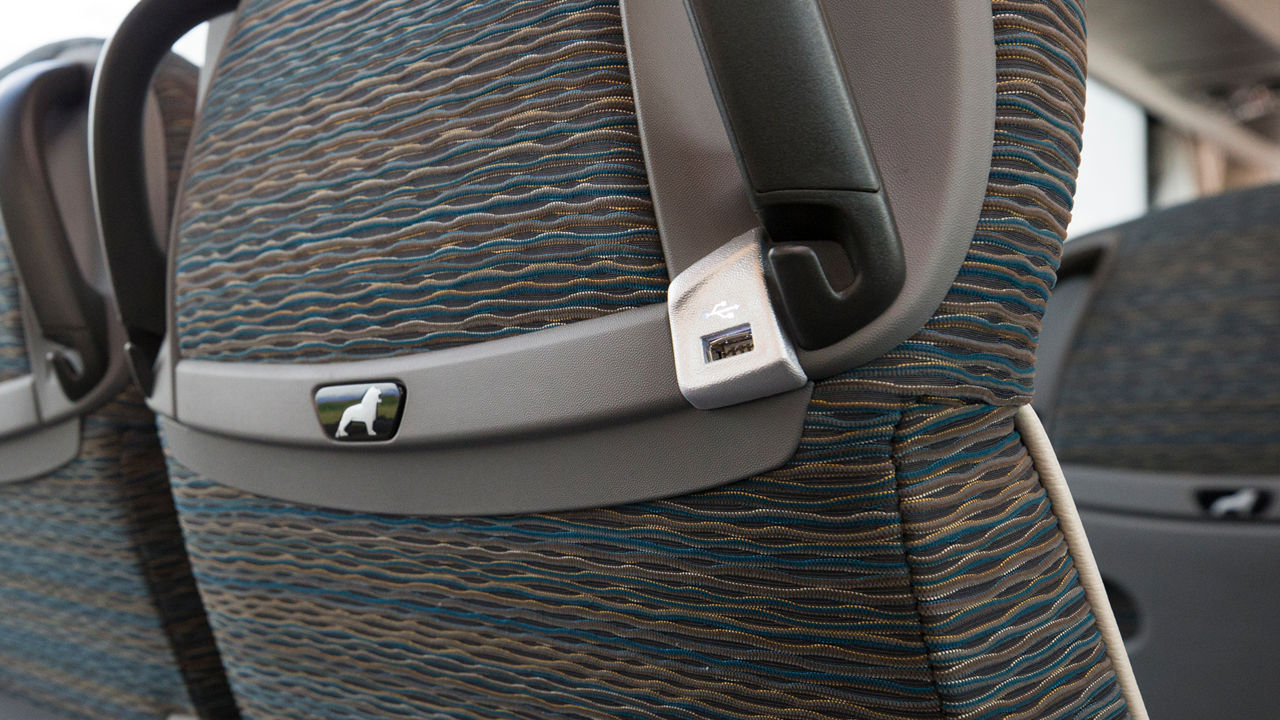 Perfekt vernetzt mit USB-Anschlüssenan jedem Sitz 