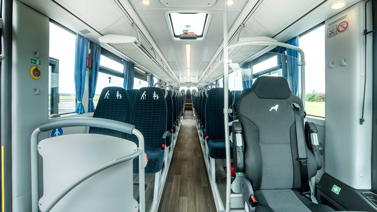 Bright colour scheme in the interior of the MAN Lion’s Intercity