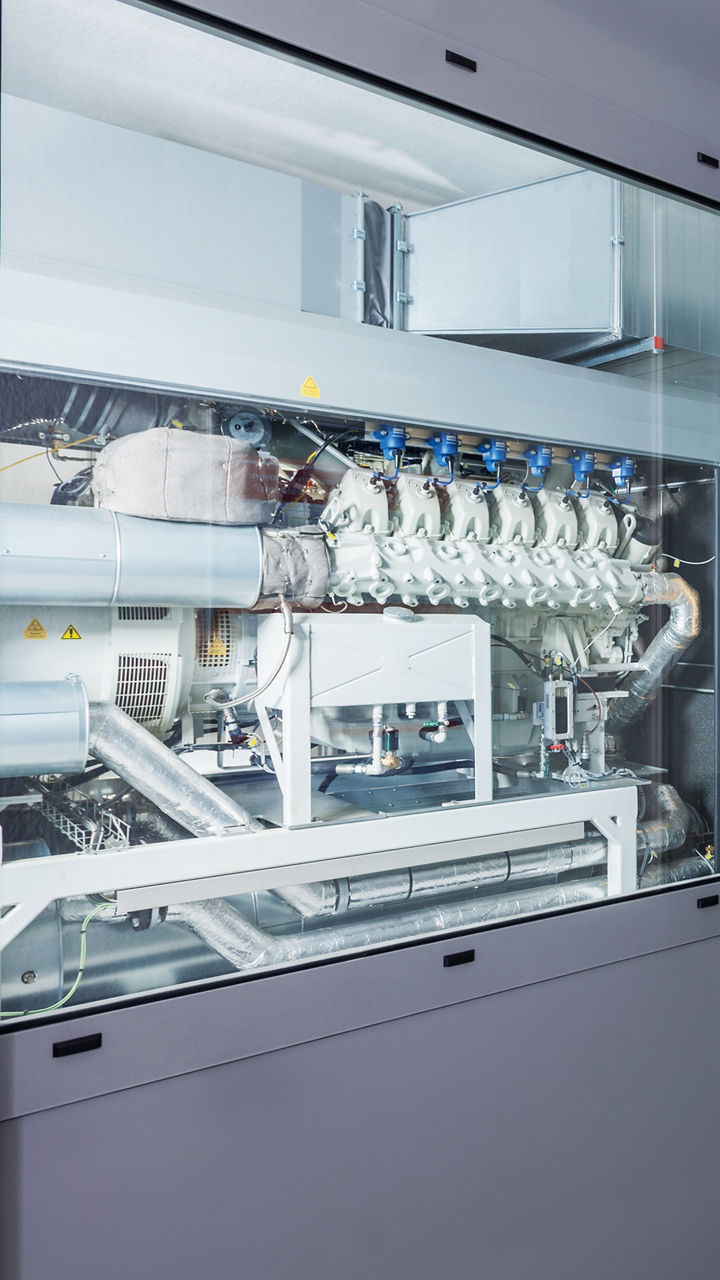 Naturally aspirated and turbo engines from MAN engines V12