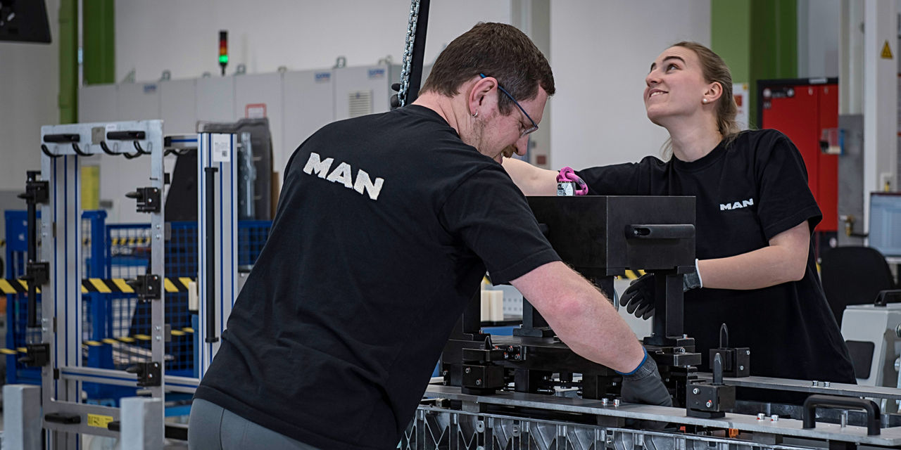 MAN Batterieproduktion Nürnberger E-Mobility Technikum