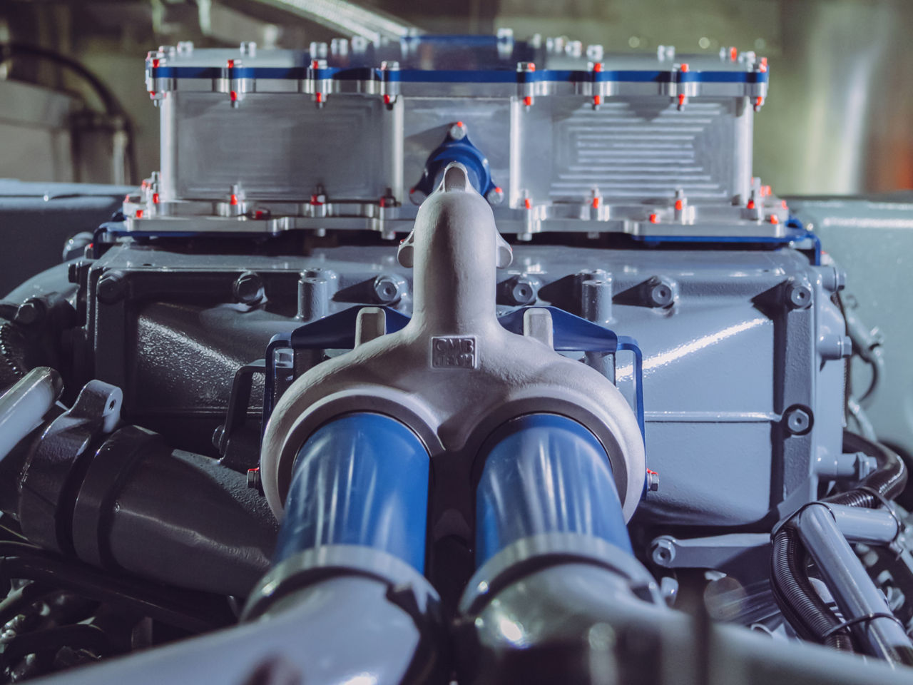 Hydrogen injection on the dual-fuel engine of the Hydrocat 48 workboat