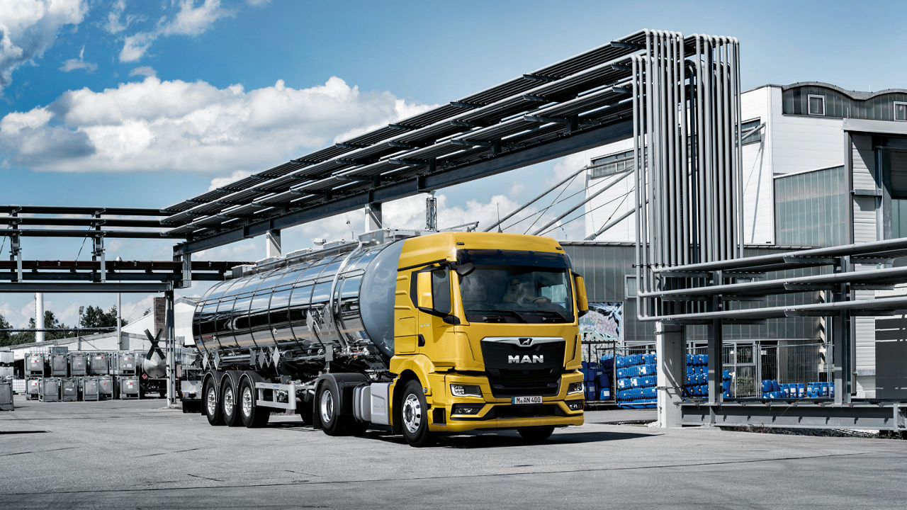 Gefahrgut-Transport mit MAN Lkw