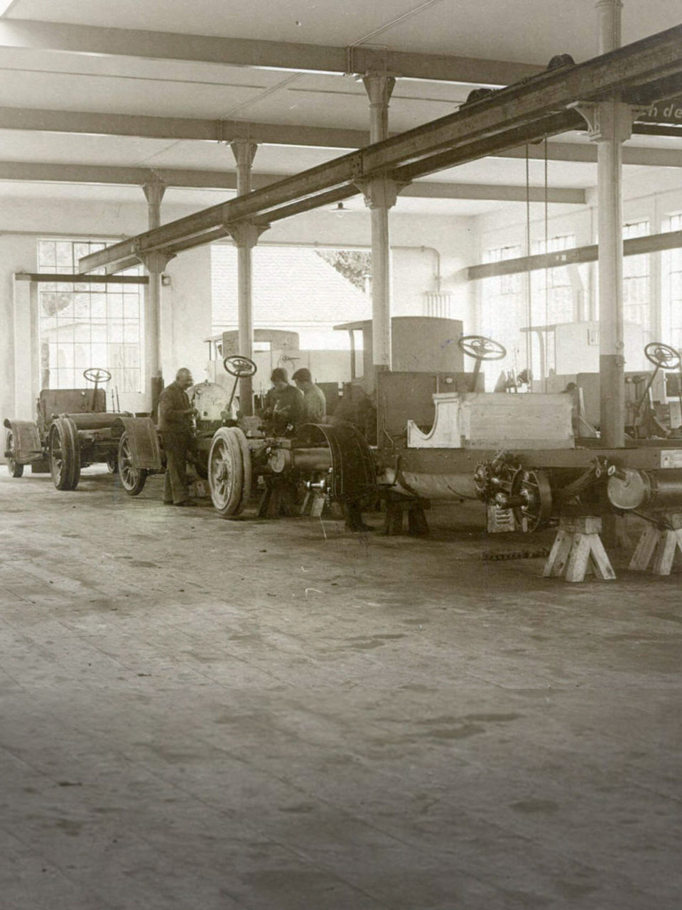 Production hall of the MAN factory in Lindau, 1915