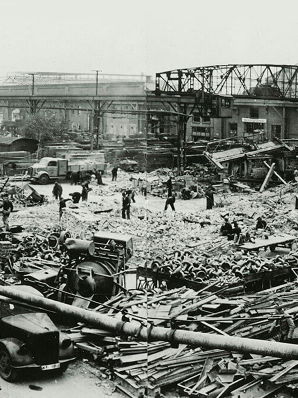 Aerial view: Nuremberg from above, 1945