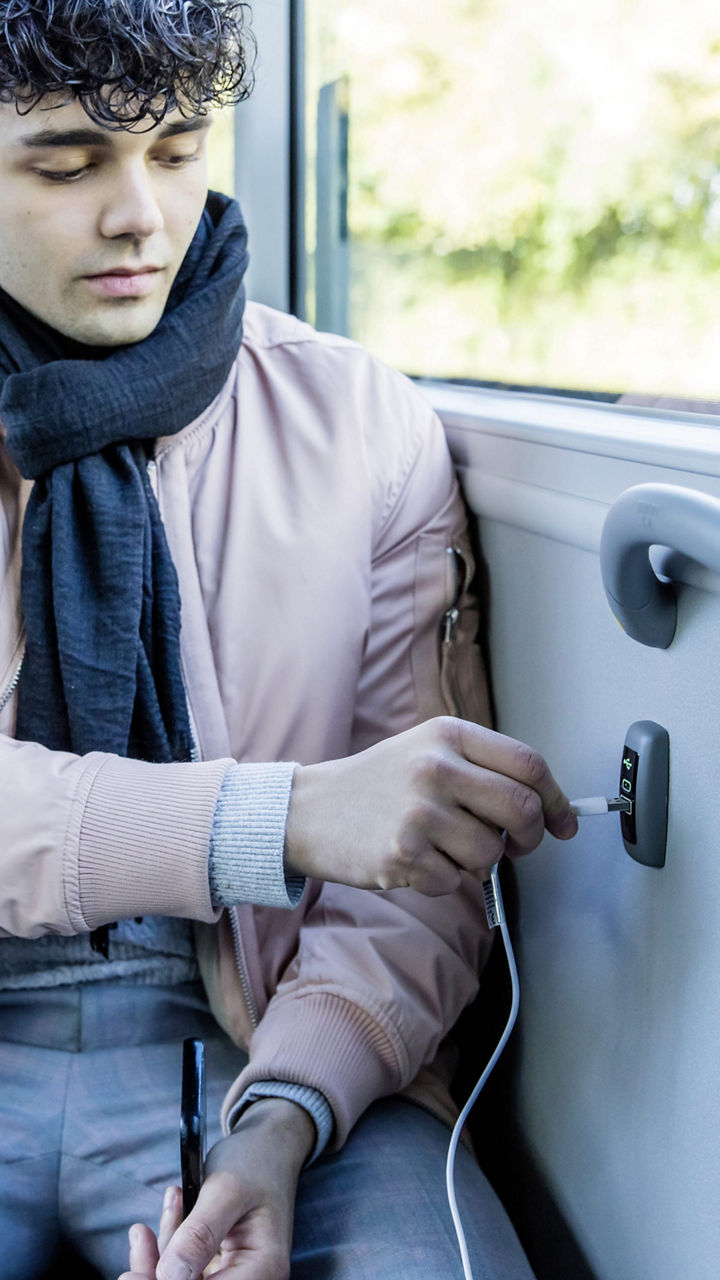 USB-Ports im Passagierbereich des MAN Intercity LE.