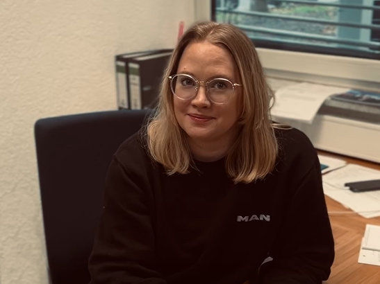 Carina, Serviceassistenz bei MAN