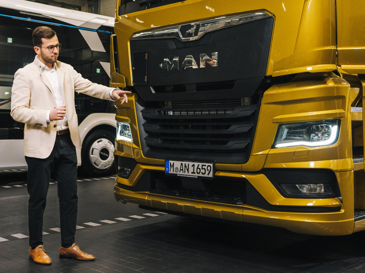 Marvin, Verkaufsbeauftragter bei MAN