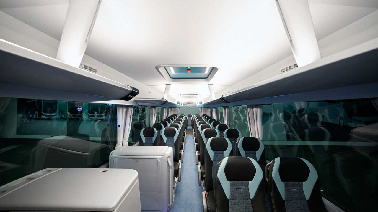 Einladender Fahrgastraum mit viel Bewegungsfreiheit.