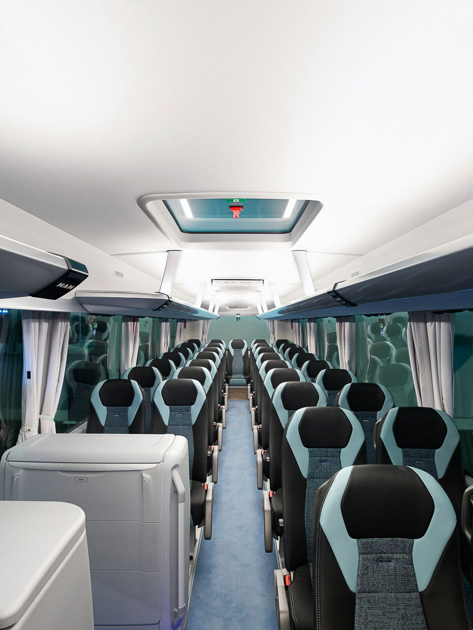 Einladender Fahrgastraum mit viel Bewegungsfreiheit.