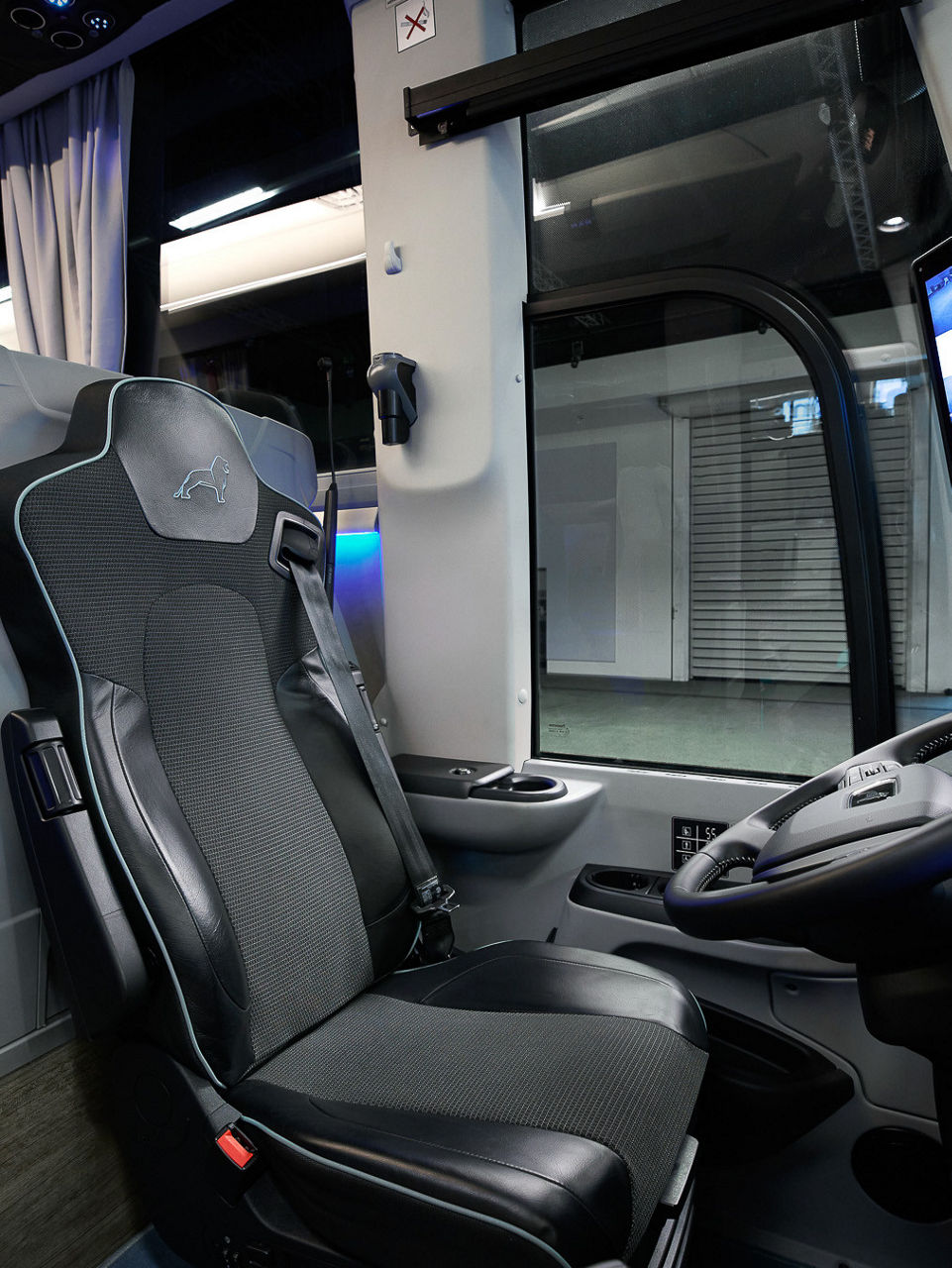 Modernste Technik, intelligent integriert in einen großzügigen Fahrerplatz.