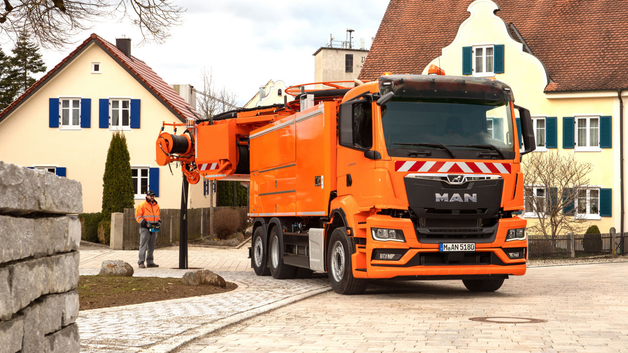 MAN vehicle for sewer cleaning