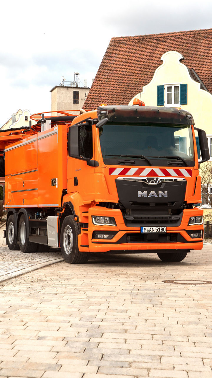 MAN vehicle for sewer cleaning